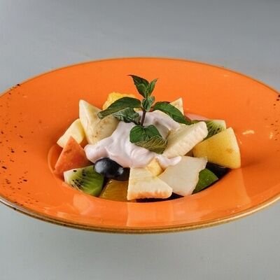 Салат фруктовый в Космос по цене 300 ₽