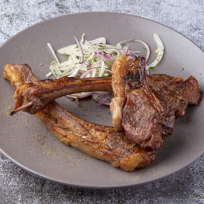 Шашлык из бараньей корейки в Тим Шашлык & Бургер по цене 950 ₽