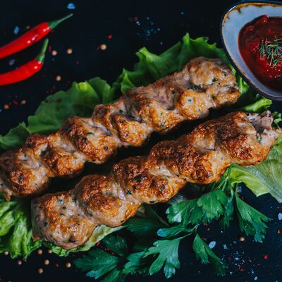 Люля из курицы в Гучкофф грильбар по цене 550 ₽