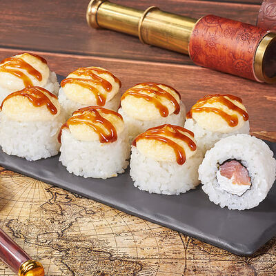 Ролл Охотский с копченой кетой в Мир Суши по цене 499 ₽