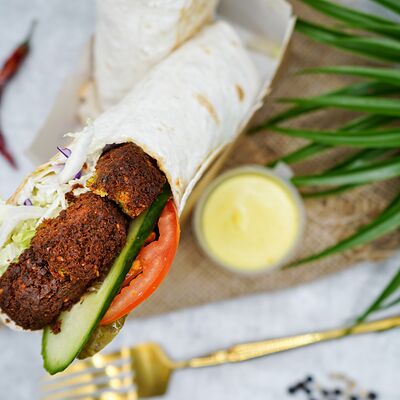 Комбо с фалафелем в лаваше в VПИТЕ по цене 512 ₽