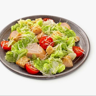 Салат Цезарь с курицей в Дагестанская кухня ГОРНЫЙ ЧАЙХАЛЯЛЬ по цене 486 ₽