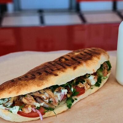 Донар в лепешке c курицей в Гурманъ по цене 570 ₽