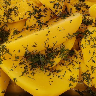 Картофель отварной с зеленьюв Бистро шеф по цене 145 ₽