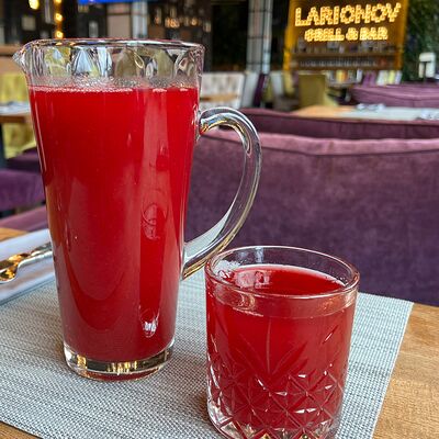 Домашний морс в Larionov Grill & Bar по цене 200 ₽