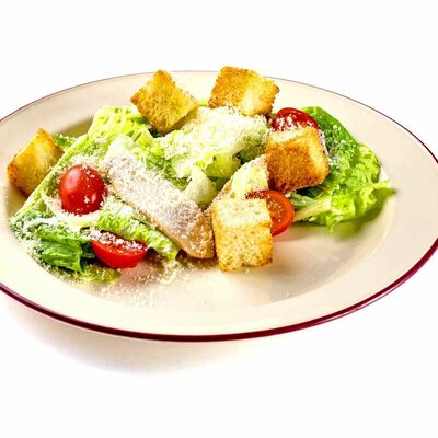 Цезарь с запеченной куриной грудкой в Гранат по цене 360