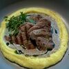 Медальоны из телятины с картофельным пюре в Bella Strada по цене 1390