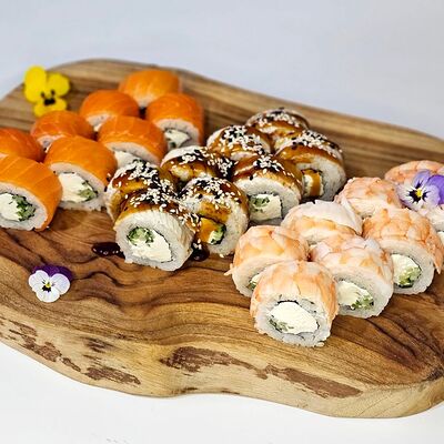 Сет Филадельфия в Tochi Food по цене 1995 ₽