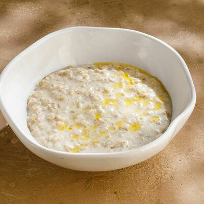 Овсяная каша с вишней в DiDi по цене 470 ₽