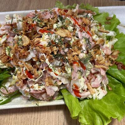 Салат мясной в Наш лаваш по цене 349 ₽