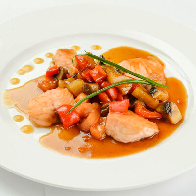 Семга в медово-соевом соусе в БамБуши по цене 365