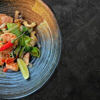 Wok с морепродуктами в Metis