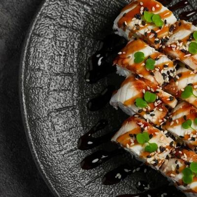 Филадельфия унаги в Everest Sochi по цене 980 ₽