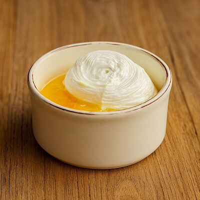 Сметанный крем с апельсиновым соусом в Pinch по цене 200 ₽