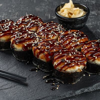 Запеченный ролл с курицей в Kitana по цене 598 ₽