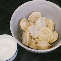 Пельмени со сметаной в Чиполетти