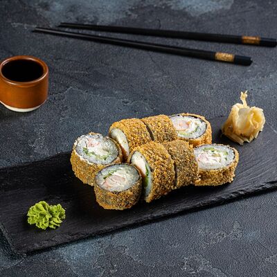 Ролл темпура с креветкой в Фиеста по цене 600 ₽