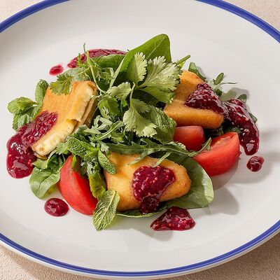 Салат с халуми и малиновой мостардой в Чиполучо по цене 399