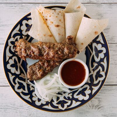 Люля-кебаб из говядиныв Халиф по цене 560 ₽