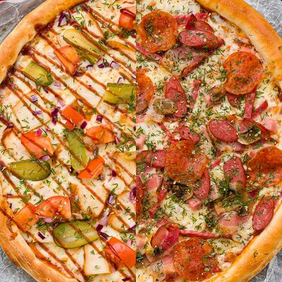 Пицца Мясная-Чикен bbq в Рыба закусывала по цене 869 ₽