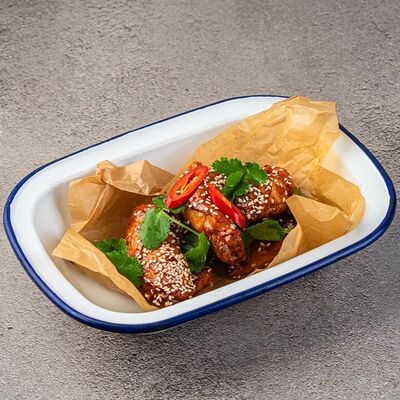 Хрустящие крылья в соусев Бар с едой Пороселло по цене 520 ₽