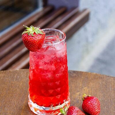 Клубника на волне Берри фреш в Три печки по цене 470 ₽