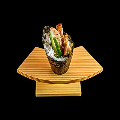 Темаки Унаги в Kuma to Sakana по цене 380 ₽