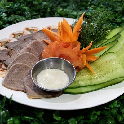 Мясная тарелка в Старый Баку по цене 1200 ₽