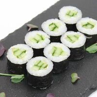 Мини ролл с огурчиками в Суши Пати