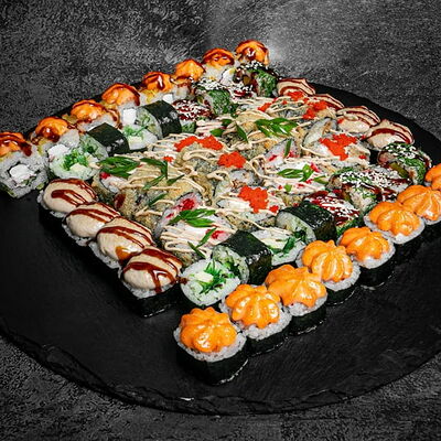 Сет 1,5 килограмма роллов в Суши шеф по цене 2294 ₽