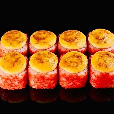 Запеченный ролл с масаго, сыром, угрём и тамаго в FIX NINJA по цене 600 ₽