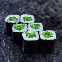 Маки с чукой в Fast Япония Premium Sushi