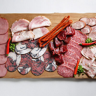 Ассорти мясных деликатесов XXL в Бибирево по цене 2200 ₽