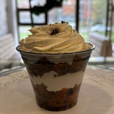 Десерт Лавандовый в Кондитерская Эклер по цене 443 ₽