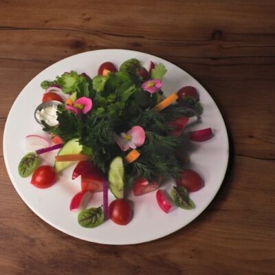 Овощная тарелка в Хинкали от Гуся по цене 450 ₽