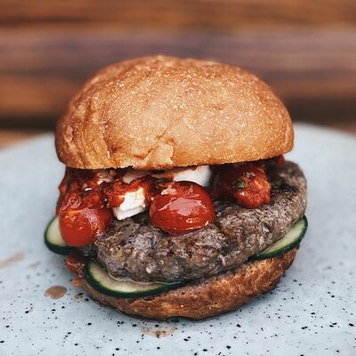 Грузинский бургер в Гастробар DOM по цене 350