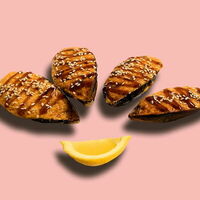 Мидии спайси в Khaki Sushi