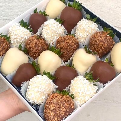 Клубника в шоколаде Enjoy M в Verria Chocolate - клубника в шоколаде по цене 2990 ₽