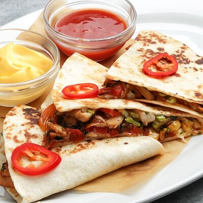 Кесадилья в Максимилианс по цене 790 ₽