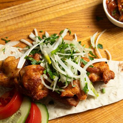 Шашлык из курицы в Хинкали-Дали по цене 460 ₽