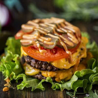 Double Чизбургер в листьях в #FARШ по цене 570