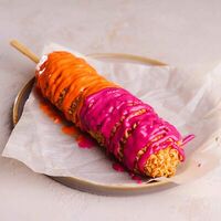 Корн-дог Рамён в Kimchi Корейская уличная еда