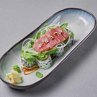 Ролл окунь-тунец Инь-Янь в Шикари по цене 725