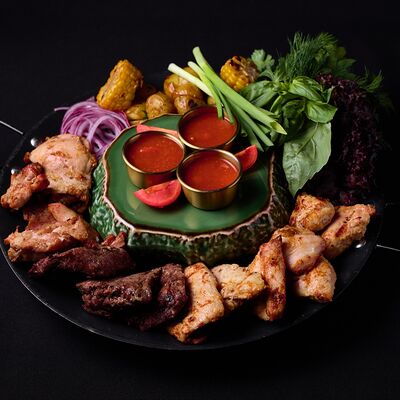 Ассорти шашлыков в Эндорфин по цене 4700 ₽