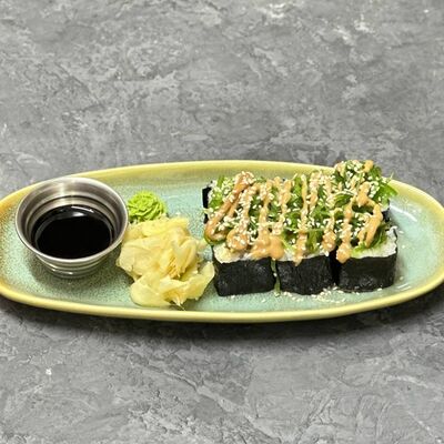 Роллы с чукой авокадо в Авокадо по цене 695 ₽