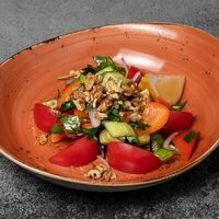 Салат Овощной с орехами в Мави