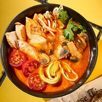 Том ям с запеченной курицей в Bao