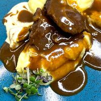 Телячья щечка с картофельным пюре в Ле Марш