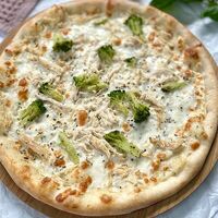 Пицца с курицей и брокколи в География вкуса