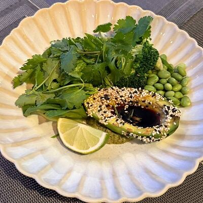 Большой зеленый с авокадо на гриле в Веранда по цене 890 ₽